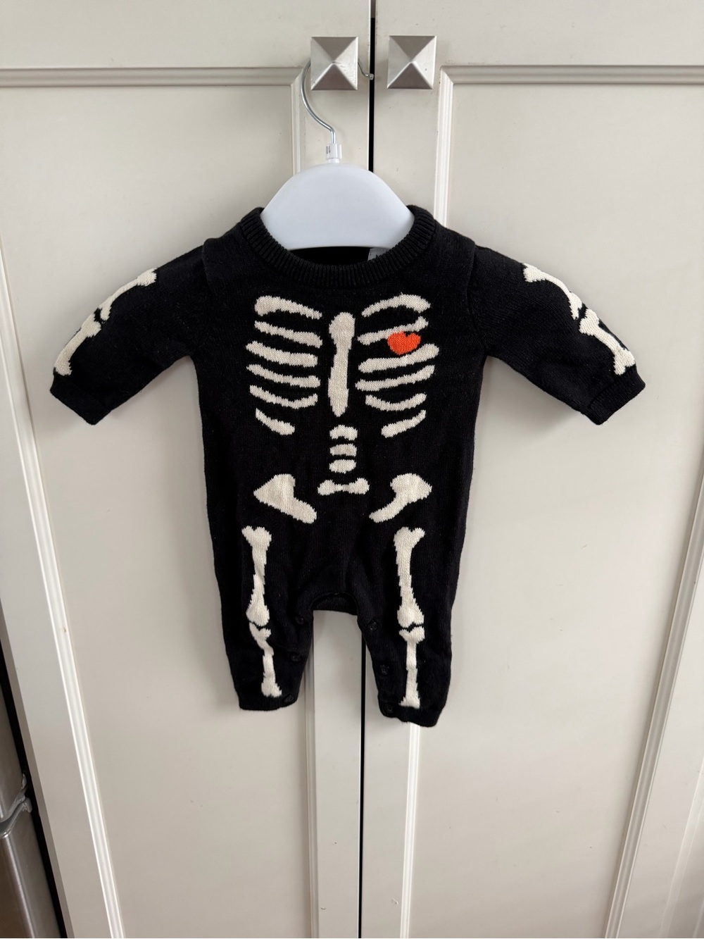 GAP 0-3m Black Knit White Skeleton and Red orange Heart romper